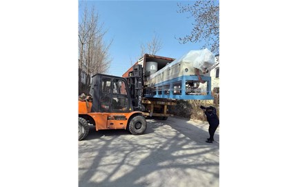 PLA發(fā)泡顆粒機裝車發(fā)往臺灣